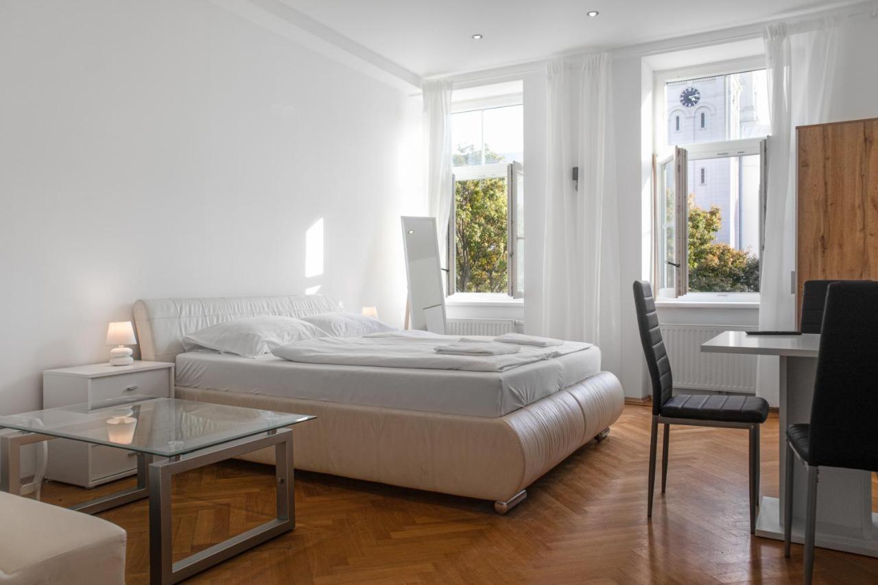 Superb 7Br Shared Apartment- Near Hauptbahnhof Wien Exteriör bild
