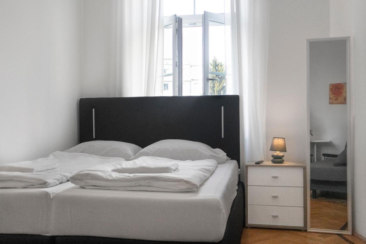 Superb 7Br Shared Apartment- Near Hauptbahnhof Wien Exteriör bild