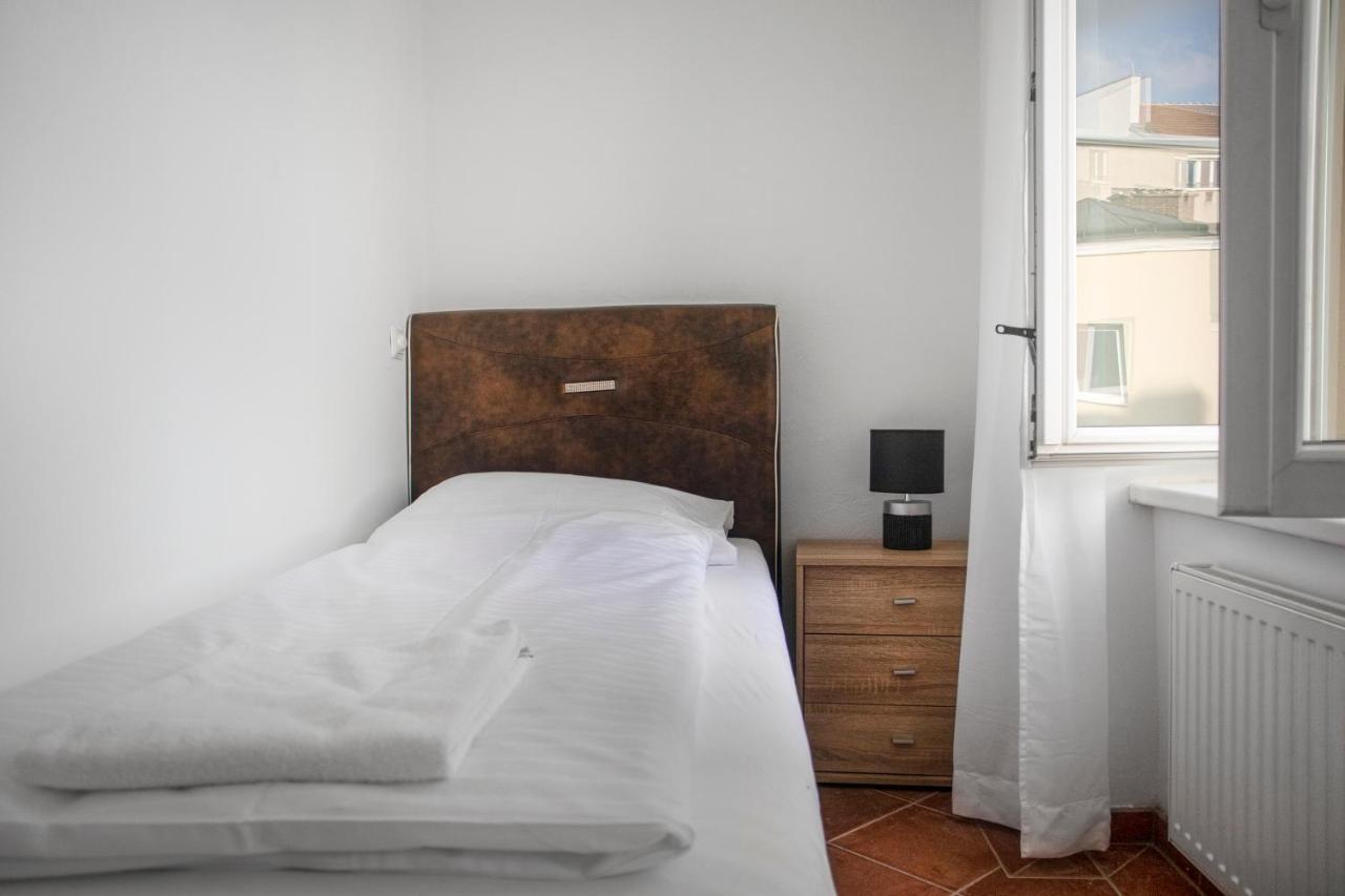 Superb 7Br Shared Apartment- Near Hauptbahnhof Wien Exteriör bild