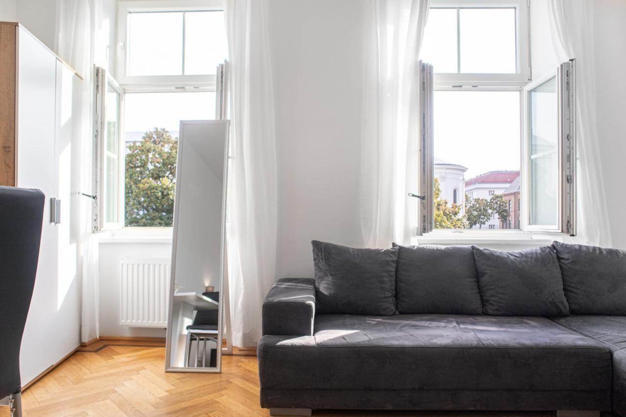 Superb 7Br Shared Apartment- Near Hauptbahnhof Wien Exteriör bild