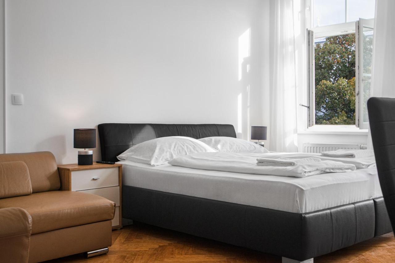 Superb 7Br Shared Apartment- Near Hauptbahnhof Wien Exteriör bild