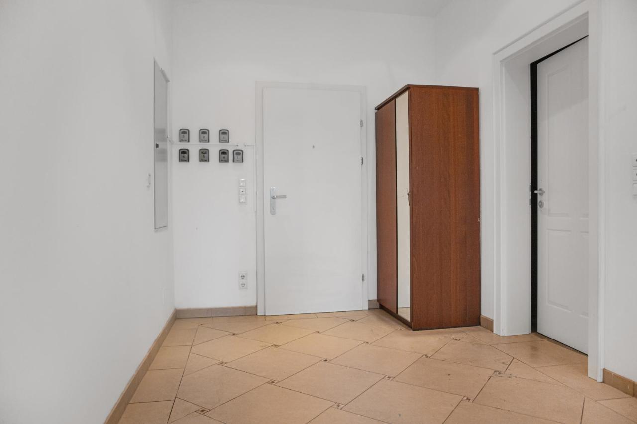 Superb 7Br Shared Apartment- Near Hauptbahnhof Wien Exteriör bild